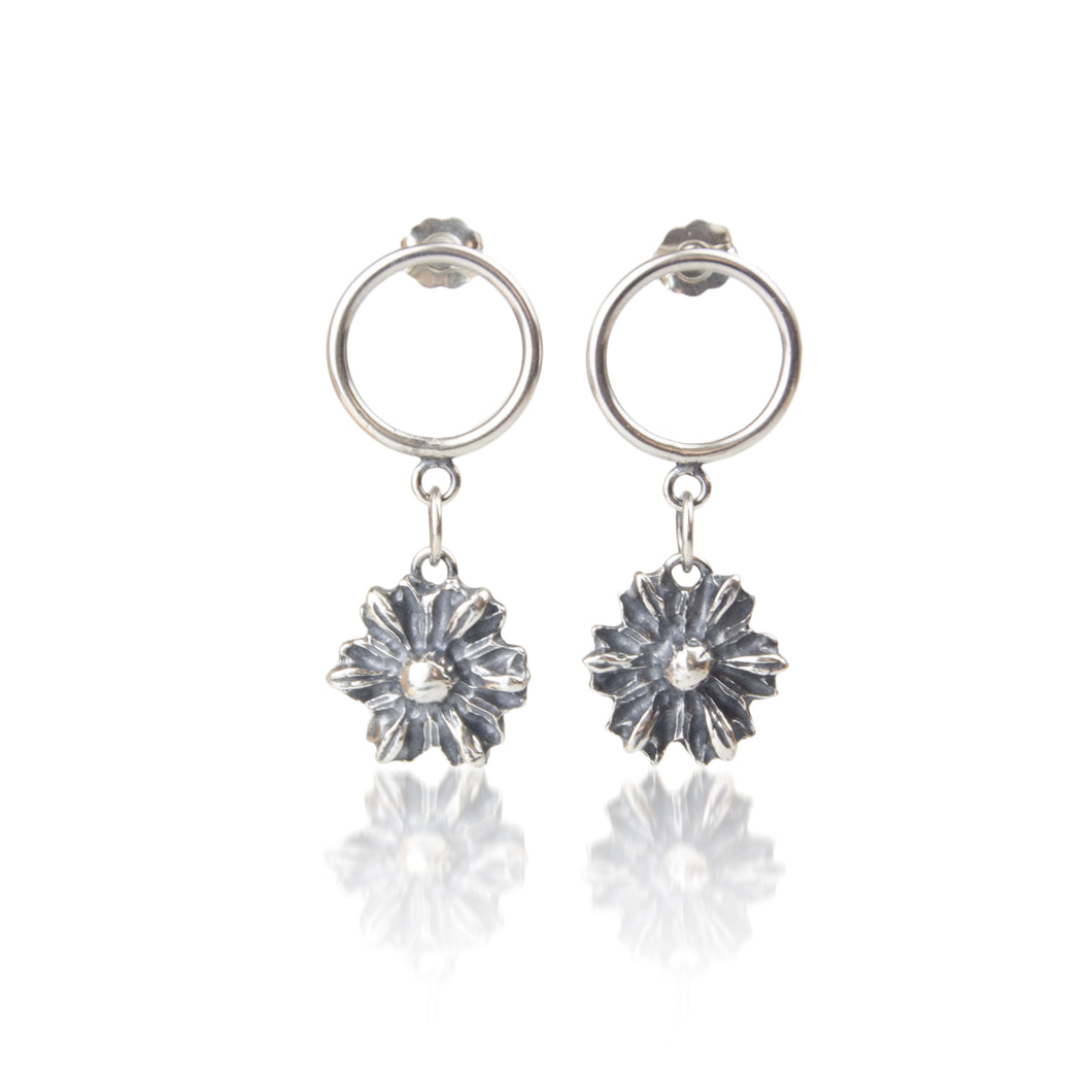 Fine silver Daisy stud earrings